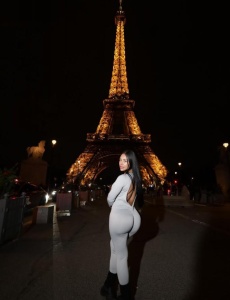 Hola Guapo soy mariana una LATINA espontánea elegante