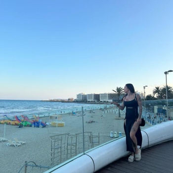 Acompañante, Elche