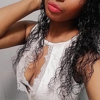 Linda mulata en elda, Elda