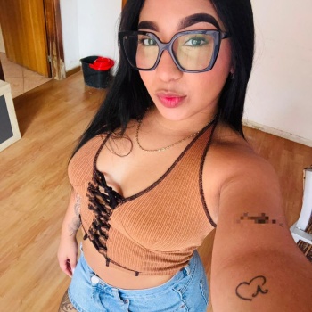 Soy zoe una joven latina muy completa en momentos de mi encuentro, Villajoyosa