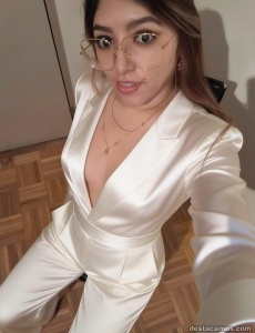 Joven delgada tierna -