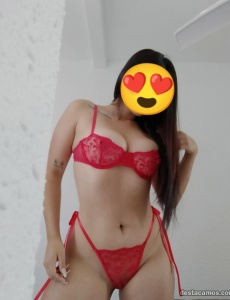 Joven colombiana nueva en la zona