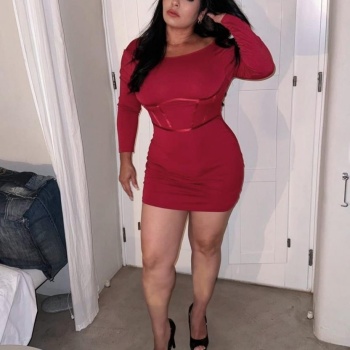 Latina guapa, Elche