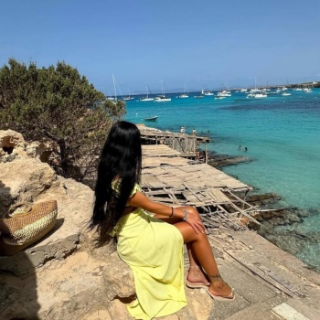 Latina recién llegada morena cariñosa, Denia