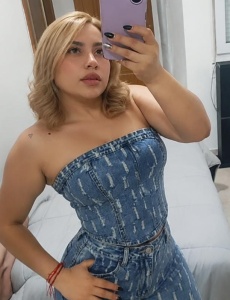 Victoria colombiana con curvas