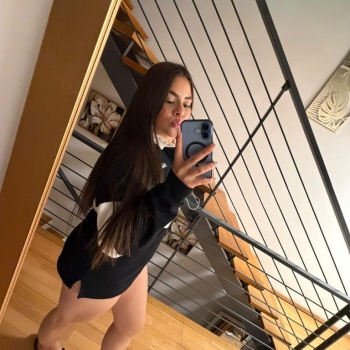 Angie, Elche