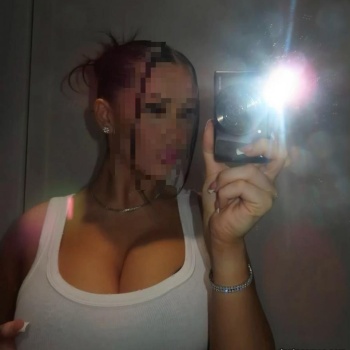 Hola amor , soy victoria, tengo 22 años️, Torrevieja