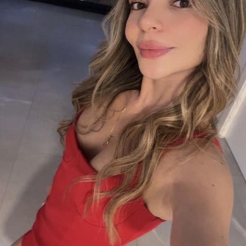 Ariana chica vip rubia muy bonita y con estilo, Torrevieja