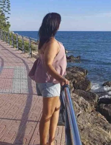 Morenita guapa y un tipazo benidorm