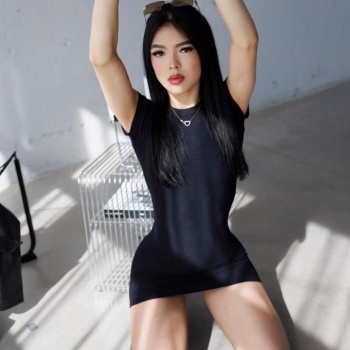 Jovencita colombiana, Alicante