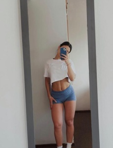 Jovencita de 20 años, primera vez en alicante