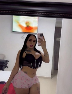 Karin chica colombiana masajes relajantes pasa un rato increíble com un masaje relajante