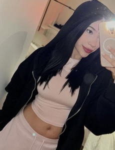 Hola soy charlotte, una chica latina divertida amable un super trato agradable buena comunicación