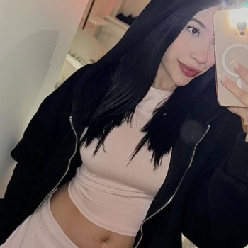 Hola soy charlotte, una chica latina divertida amable un super trato agradable buena comunicación, Alicante