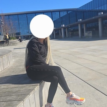 Ana una chica rubia encantadora, Benidorm