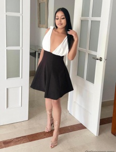 HOLA AMOR SOY SOFHIA JOVENCITA GUAPA PRIMERA VEZ