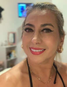 Esperanza chica recién llegada torrevieja