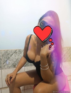 Beatriz explosion seios grande y cuerpo en forma