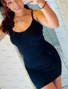 Latina cachonda jovencita muy guarra y cañera