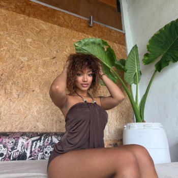 Mia tu morena recien llegada, exotica e inolvidable, Alicante