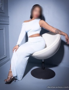 Disfruta , soy tu bella modelo