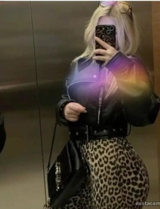 Paula, española de 25 añitos