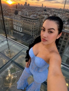 ️ soy kimberly, colombiana calurosa lista para tentar tus sentidos