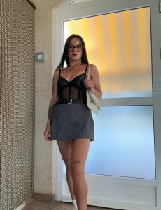 Sara chica en punta prima