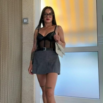 Sara chica en punta prima, Alicante
