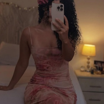 Morena colombiana divertida, Elda