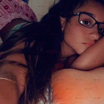 Chica rubia delgada colombiana con ganas de pasarlo bien, Torrevieja