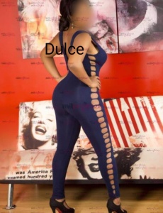Hermosa mulata guapa con espectacular cuerpo