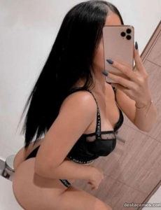 Daiela colombiana nueva orihuela