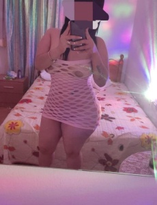 Cachonda nueva en la zona