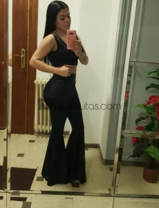 Me llamo valeria y soy una colombiana con mucho que ofrecer, abierta al mundo, sociable, divertida y extrovertida