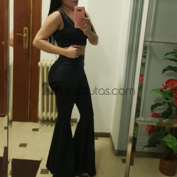 Me llamo valeria y soy una colombiana con mucho que ofrecer, abierta al mundo, sociable, divertida y extrovertida, Alicante