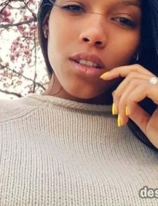 Jovencita particular con ganas de pasarla bien