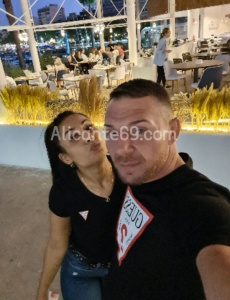 Pareja, masajistas profesional...