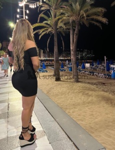 Mia, mujer dedicada al mundo del masaje