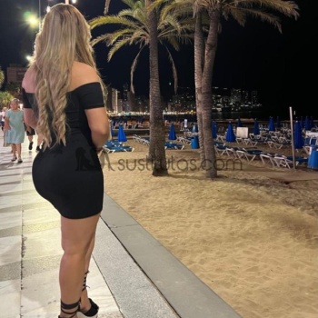 Mia, mujer dedicada al mundo del masaje, Alicante