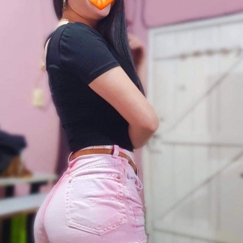 Masajista joven con cuerpo de modelo, Elche