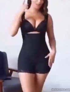 BrasileÑa curiosa fantasiosa y alegre