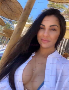 Rayana portuguesa guapísima recién llegada
