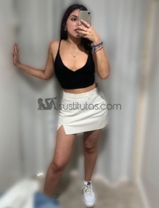 Soy una jovencita alegre, cariñosa, divertida, tranquila y amable