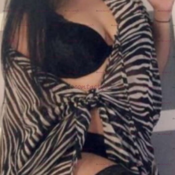 Alejandra brasileña curiosa fantasiosa y alegre, Benidorm