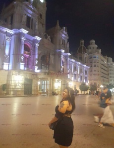 Novedaad jovenista guapa activada a tope