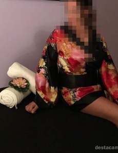 Natalia española quiromasajista titulada