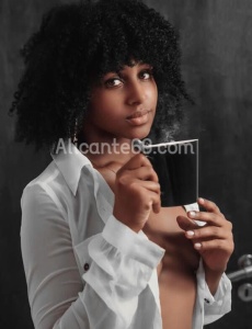 Talía, delgadita 23 años, foto...