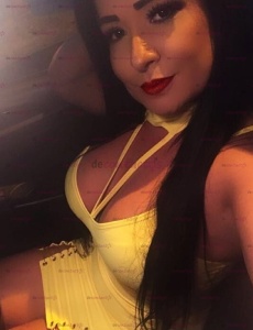 Soy lola y me encanta disfrutar de la buena vida