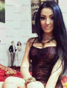 Mona con muchas ganas de conocer mundo y divertirse